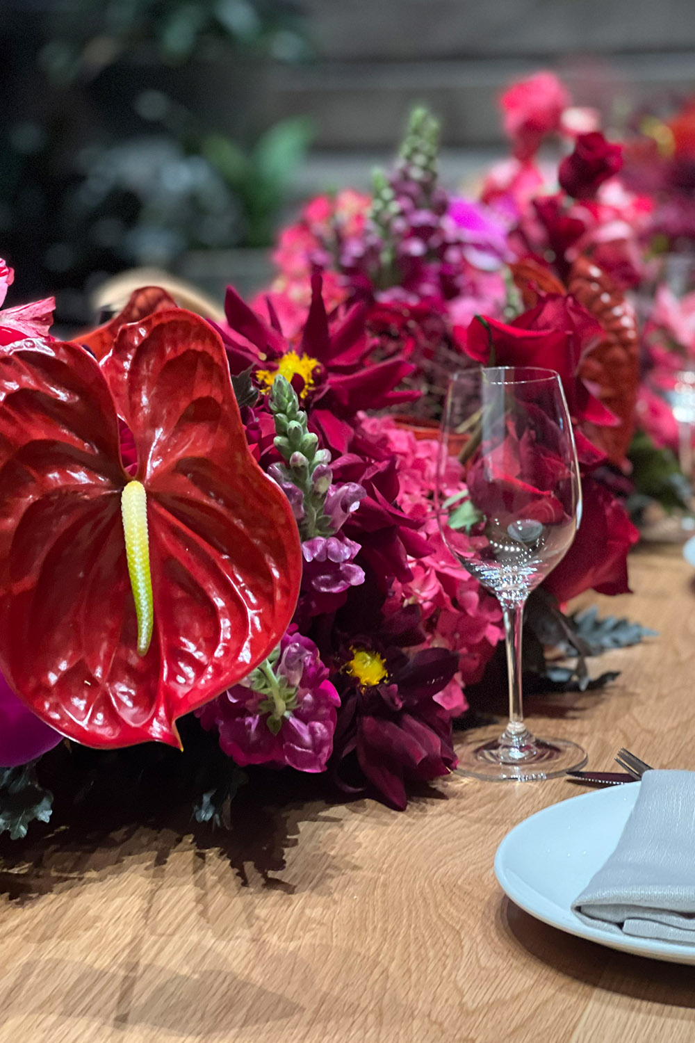 Floral Table Runner by Flowers Vasette